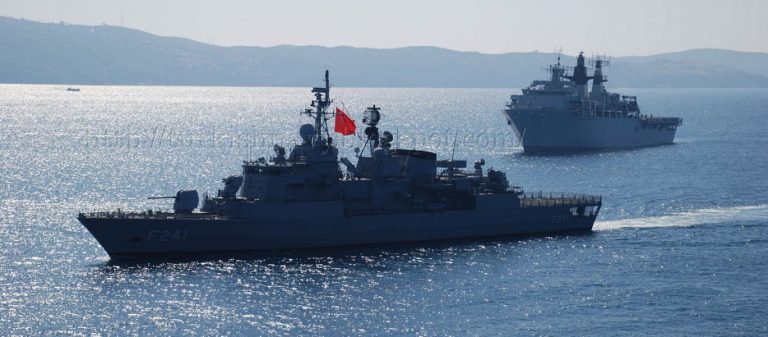 Τουρκική φρεγάτα στις ακτές της Εύβοιας – Αμερικανικό αντιτορπιλικό μπήκε ανάμεσα σε Ελληνες και Τούρκους