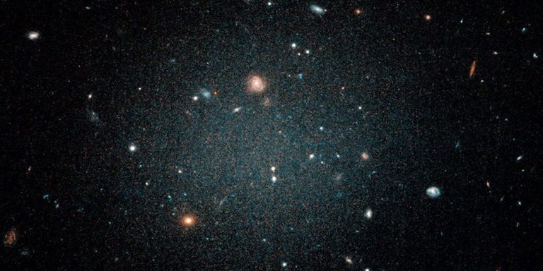 Σοκαρισμένοι δηλώνουν οι επιστήμονες: Ανακαλύφθηκε στο σύμπαν ο πρώτος γαλαξίας χωρίς σκοτεινή ύλη