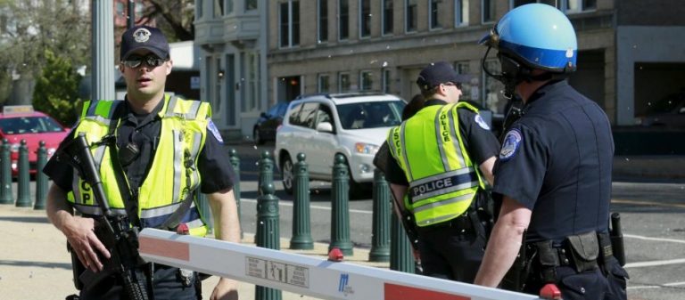 ΕΚΤΑΚΤΟ: Αυτοκίνητο έπεσε πάνω σε πεζούς στο Μπρούκλιν – Δύο παιδιά νεκρά και πολλοί τραυματίες