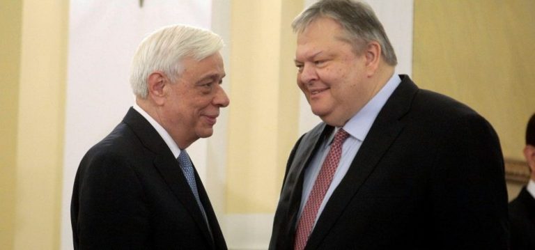 ΚΑΘΟΝΤΑΙ ΣΤΟ ΣΚΑΜΝΙ ΓΙΑ ΕΣΧΑΤΗ ΠΡΟΔΟΣΙΑ ΟΣΟΙ ΕΦΕΡΑΝ ΤΑ ΜΝΗΜΟΝΙΑ ΧΩΡΙΣ ΝΑ ΥΠΟΓΡΑΦΕΙ ΔΙΕΘΝΗΣ ΔΑΝΕΙΑΚΗ ΣΥΜΒΑΣΗ!