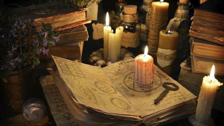 ΔΙΑΛΟΓΟΣ ΟΡΘΟΔΟΞΟΥ ΓΕΡΟΝΤΑ ΜΕ ΚΑΠΟΙΟΝ ΠΟΥ ΠΙΣΤΕΥΕΙ ΣΤΑ ΜΑΓΙΑ