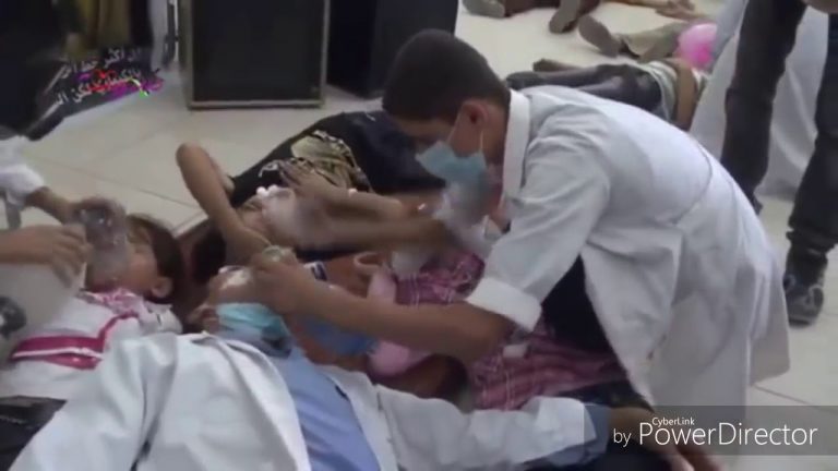 Ιδού πως στήνεται η μονταζιέρα: Ισλαμιστές σε περίεργη άσκηση επίθεσης με χημικά – Βίντεο-ντοκουμέντο