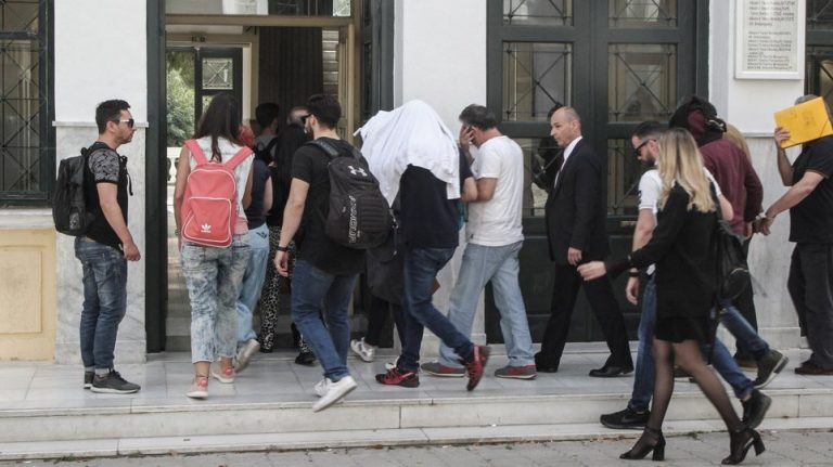 Έτσι δρούσαν τα τέρατα που έκλεβαν τα φάρμακα των καρκινοπαθών