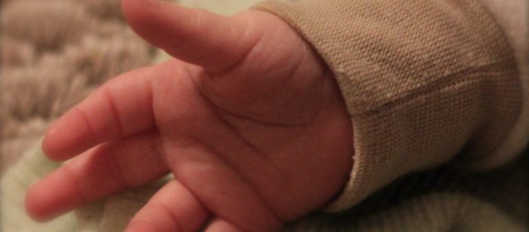 Μια 19χρονη είναι ο φονιάς του μωρού στην Πετρούπολη – Το έπνιξε αφού το γέννησε- Σοκάρουν οι αποκαλύψεις