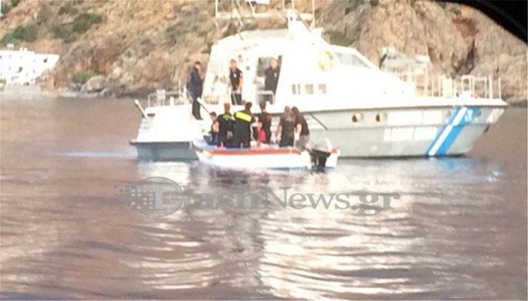 Κρήτη: Ταχύπλοο καρφώθηκε στα βράχια – Τρεις νεκροί