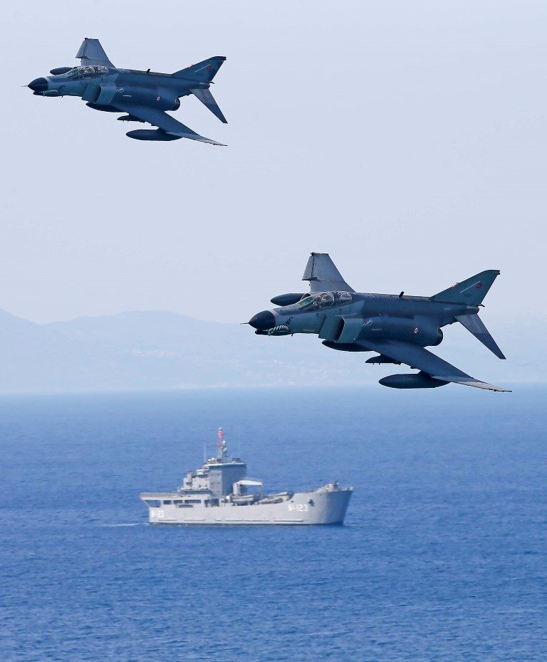 Όργωσαν τους Ουρανούς του Αιγαίου οι Τούρκοι …με 20 Παραβιάσεις και μια Εμπλοκή! (6 F-16,3CN-235 & 11E/Π)