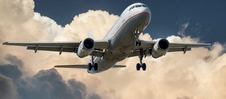 Αεροσκάφος έπεσε 30.000 πόδια μέσα σε λίγα λεπτά – Οι επιβάτες έβλεπαν τον… θάνατό τους