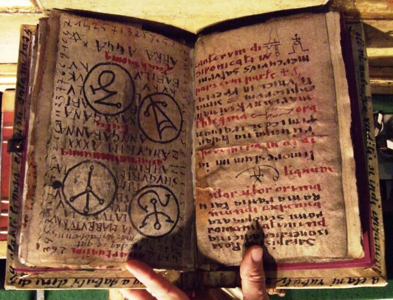 ΤΟ ΝΕΚΡΟΝΟΜΙΚΟΝ