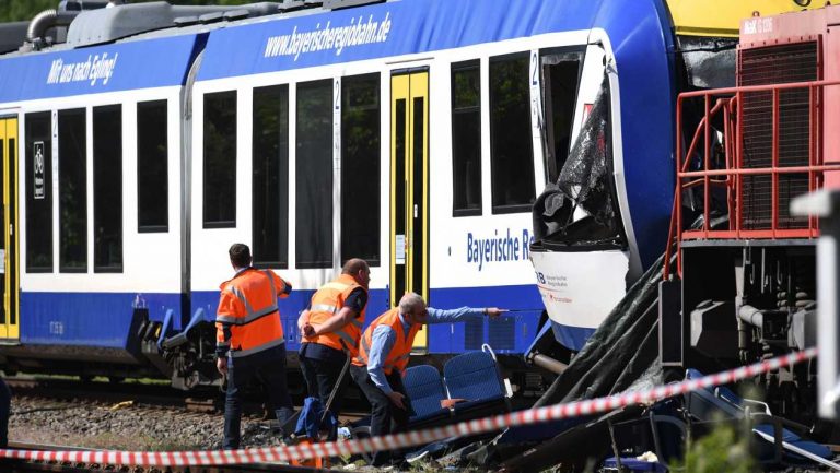 ΓΕΡΜΑΝΊΑ: ΣΎΓΚΡΟΥΣΗ ΔΥΟ ΤΡΈΝΩΝ ΣΤΗΝ ΒΑΥΑΡΊΑ ΜΕ ΔΥΟ ΝΕΚΡΟΎΣ