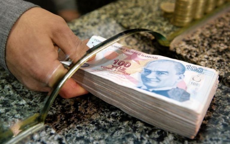 Σε νέο ιστορικό χαμηλό διολίσθησε η τουρκική λίρα