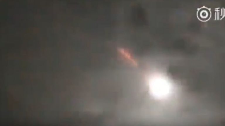 Απίστευτο βίντεο: Μετεωρίτης έκανε τη νύχτα-μέρα στην Κίνα
