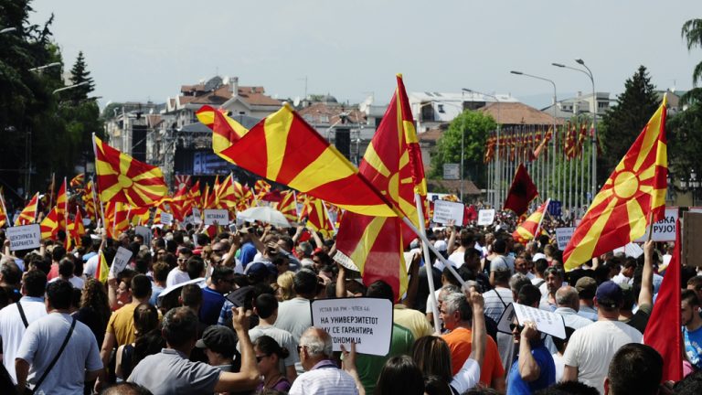 Μιλάνε για ιστορική συμφωνία οι Σκοπιανοί και περιμένουν το μεγάλο…«δώρο» από την Ελλάδα