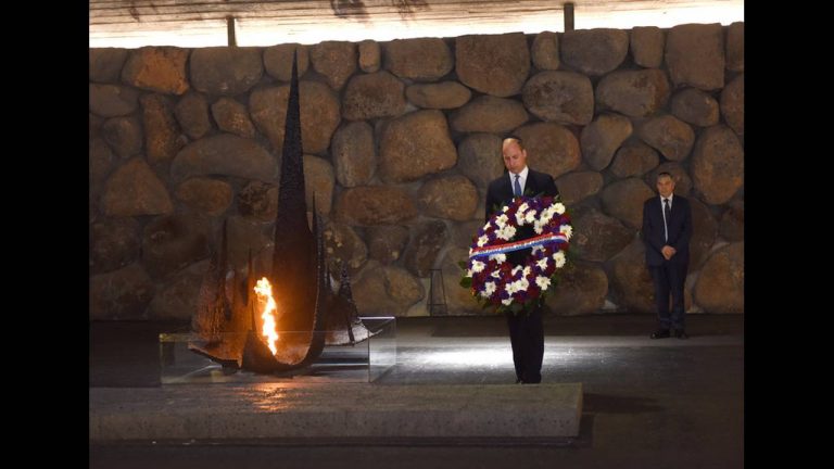 Ο πρίγκιπας Ουίλιαμ αποκάλεσε «χώρα» τα Παλαιστινιακά εδάφη στον πρόεδρο Αμπάς