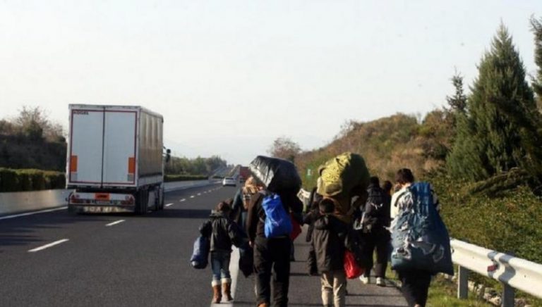 Πεζοί και χωρίς έγγραφα εντοπίστηκαν 48 μετανάστες στην Εγνατία