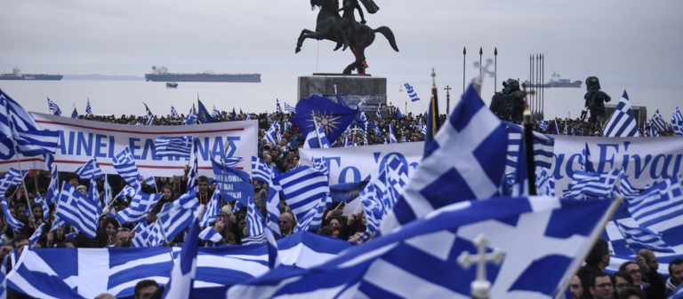 Άγριο ξύλο από έφηβους Ελληνες Μακεδόνες σε Σκοπιανούς στην Πιερία! – «Οπου δεν πίπτει λόγος πίπτει ράβδος» !