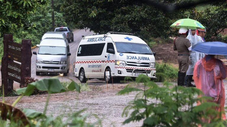 Ταϊλάνδη: Στην τελική ευθεία η διάσωση – Βγήκε και το 11ο παιδί από το σπήλαιο!