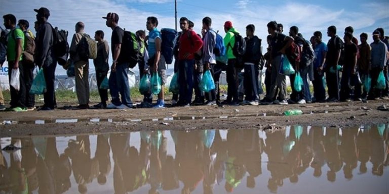 Η Αυστρία σηκώνει τείχη για το προσφυγικό