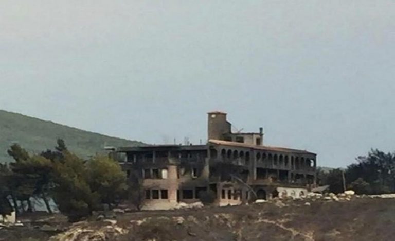 Κάηκε ολοσχερώς το Λύρειο Παιδικό Ίδρυμα που φιλοξενούσε 65 ορφανά