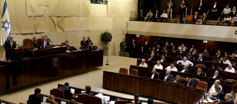 Τέλος στην αναγνώριση της αραβικής γλώσσας ως επίσημης από το Ισραήλ: «Μόνο οι Εβραίοι θα έχουν δικαίωμα αυτοδιάθεσης»