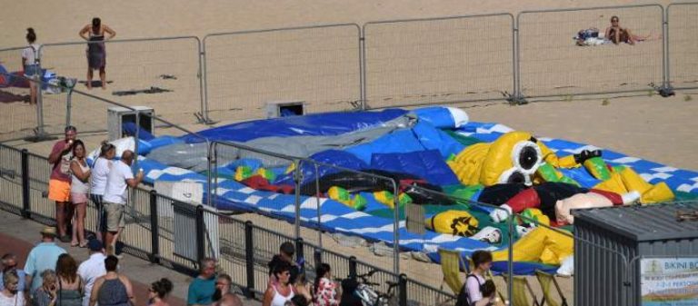 Δεν το χωράει ο νους: Φουσκωτό κάστρο «έσκασε» από την ζέστη και σκότωσε κοριτσάκι