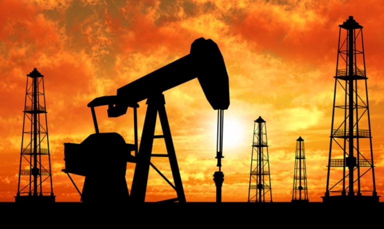 Ξεκινούν γεωτρήσεις οι Αμερικανοί – Στουρνάρας για πλεονάσματα: «Μόνο χώρες με πετρέλαιο μπορούν να τα πετύχουν»