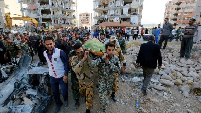 Νεκροί και εκατοντάδες τραυματίες από τον ισχυρό σεισμό στο Ιράν