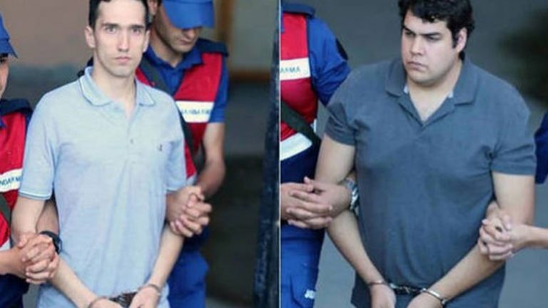 Κατι δεν κολλάει καθόλου καλά στην απελευθέρωση των δύο Ελλήνων στρατιωτικών..