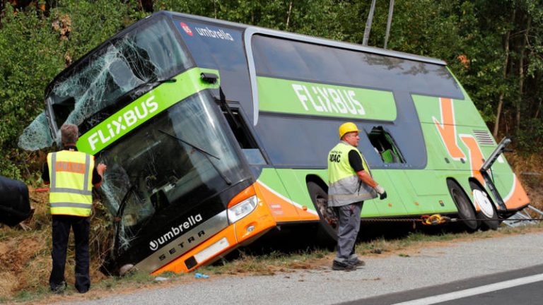 ΒΌΡΕΙΑ ΓΕΡΜΑΝΊΑ: ΑΤΎΧΗΜΑ ΜΕ ΛΕΩΦΟΡΕΊΟ ΜΕ 16 ΤΡΑΥΜΑΤΊΕΣ