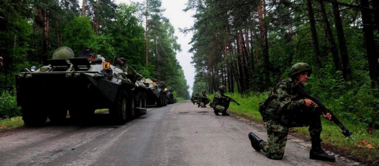 ΕΚΤΑΚΤΟ: Ενταση στα σύνορα Σερβίας & Κοσόβου – Σε κατάσταση επιφυλακής ο σερβικός Στρατός