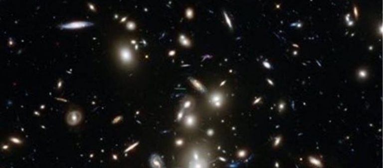 Το «μυστήριο σήμα» από τα βάθη του διαστήματος μπορεί να προέρχεται από εξωγήινους, λέει ο καθηγητής Avi Loeb