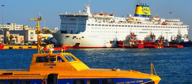 Βρήκαν καραμπίνα και φυσίγγια σε βαν που κάηκε από τη φωτιά στο «Ελευθέριος Βενιζέλος»! – Έρευνες από το Λ.Σ. (φωτό)