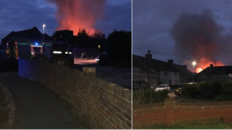 Μεγάλη πυρκαγιά σε δημοτικό σχολείο στην περιοχή Ντάγκεναμ του Λονδίνου