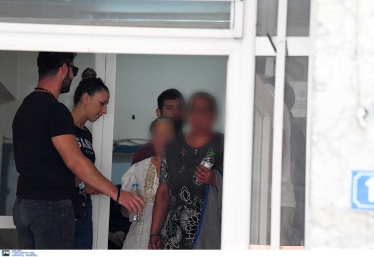 Αυτές είναι οι Βουλγάρες Ρομά που έριχναν λάδι στις εικόνες στα μουσεία -Υποστήριξαν ότι «το λάδι είναι θαυματουργό»