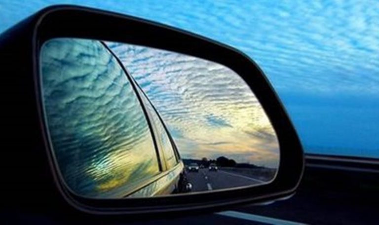 Τέλος οι καθρέπτες στα αυτοκίνητα – Έρχονται κάμερες για το.. «καλό» μας
