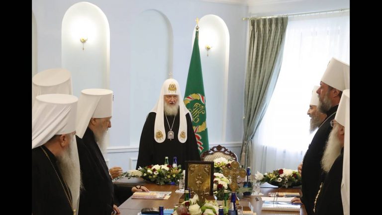 Η Εκκλησία της Ρωσίας αποκόπτεται από το Oικουμενικό Πατριαρχείο