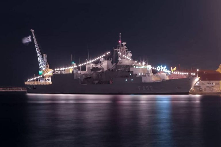 Αυτή τη στιγμή τα σκάφη Ελλάδας – Τουρκίας είναι τόσο κοντά που δεν χρειάζονται ούτε συστήματα ραντάρ, ούτε καν τα κυαλια…