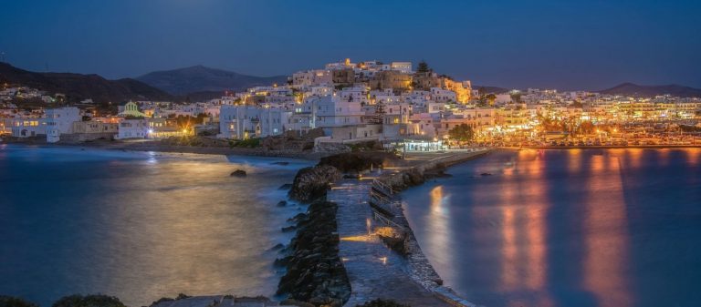 Αυστριακοί βρίζουν και απειλούν με όπλο τους κατοίκους της Νάξου : «’Ελληνες σκουλήκια φύγετε το νησί μας ανήκει»