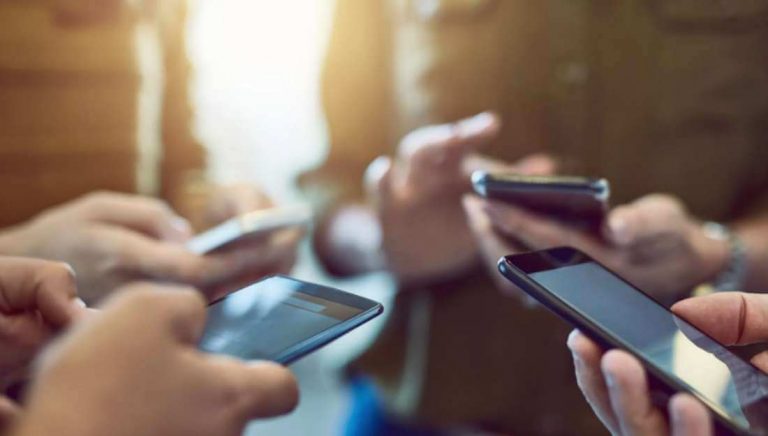 Φραγή στα κινητά αν ξεπεράσει ο λογαριασμός τα 150 ευρώ