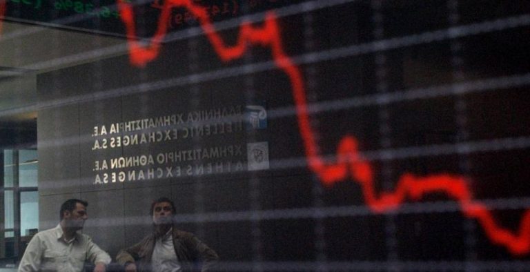 Άρχισε… επαναλαμβάνεται το κραχ του 2007 – Κλυδωνίζονται οι τράπεζες Zions και Western Alliance, το φάντασμα του χρέους επιστρέφει