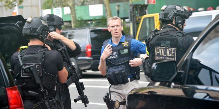 Τρόμος στις ΗΠΑ: Ύποπτα πακέτα σε Λευκό Οίκο, Ομπάμα και Κλίντον – Εκκενώνεται το CNN