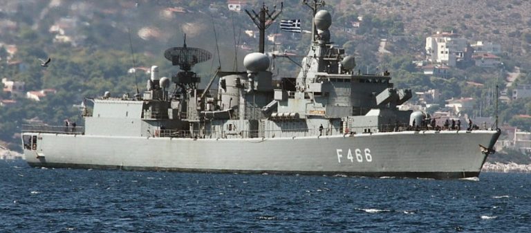 Ελληνική φρεγάτα και υποβρύχιο πλέουν προς το τουρκικό ερευνητικό πλοίο Barbaros στην Ανατολική Μεσόγειο