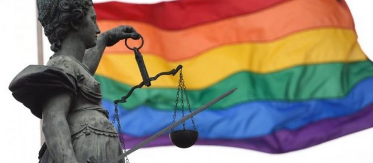 Ρουμανία: Δημοψήφισμα για την απαγόρευση του γάμου των ομοφυλοφίλων