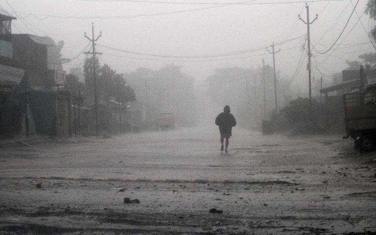 Σαρώνει την Πορτογαλία η τροπική καταιγίδα Λέσλι – 300.000 νοικοκυριά χωρίς ρεύμα