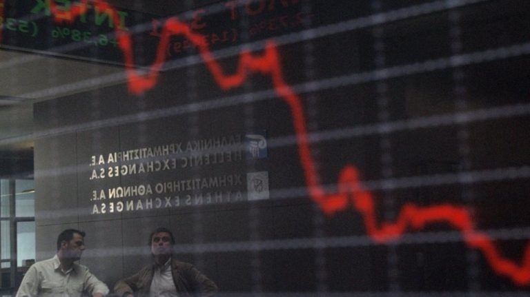Το Χρηματιστήριο έκλεισε στις 666 μονάδες – «Μαύρη Τετάρτη» με τραπεζικό κραχ