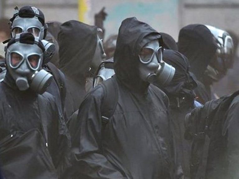 Αντιπατριωτισμός, μια πέμπτη φάλαγγα πληρωμένη με εκατομμύρια δολάρια και ευρώ