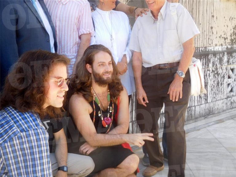 Παρόν το Τζέισον- Αντιγόνη στο ΣτΕ για την ακύρωση του μαθήματος των θρησκευτικών