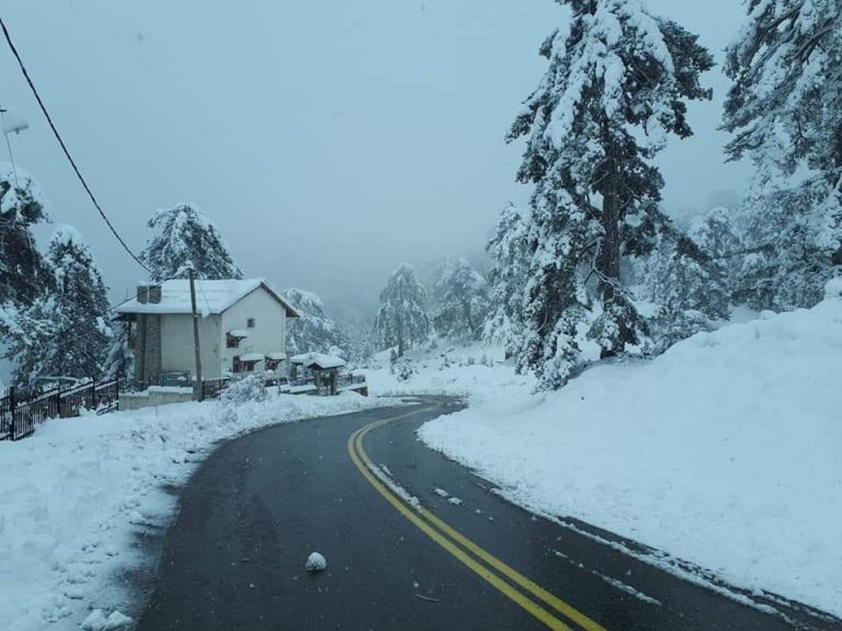 Στα «λευκά» αρκετές περιοχές της Β. Ελλάδας, «βουτιά» έως και 14 βαθμούς Κελσίου