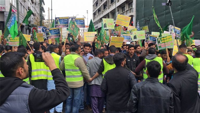 Στην πολυπολιτισμική Αθήνα, πάνω από 1.000 Μουσουλμάνοι γιόρτασαν τα…γενέθλια του Μωάμεθ