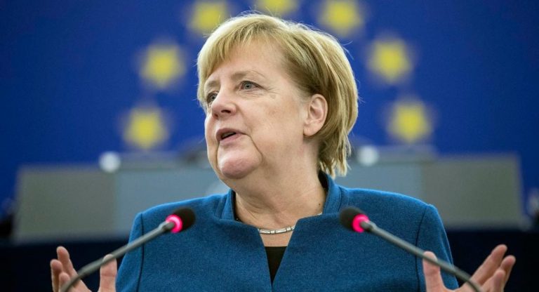 Αναγκαστική προσγείωση για το αεροπλάνο που μετέφερε τη Μέρκελ στην Αργεντινή