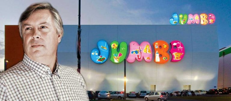 Αίσχος: Τα Jumbo του Βακάκη πωλούν τσάντες με τον αγκυλωτό σταυρό και τον Χίτλερ – Δείτε φωτό